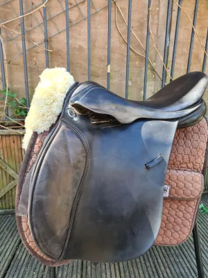 17.5" black Orion working hunter Med fit