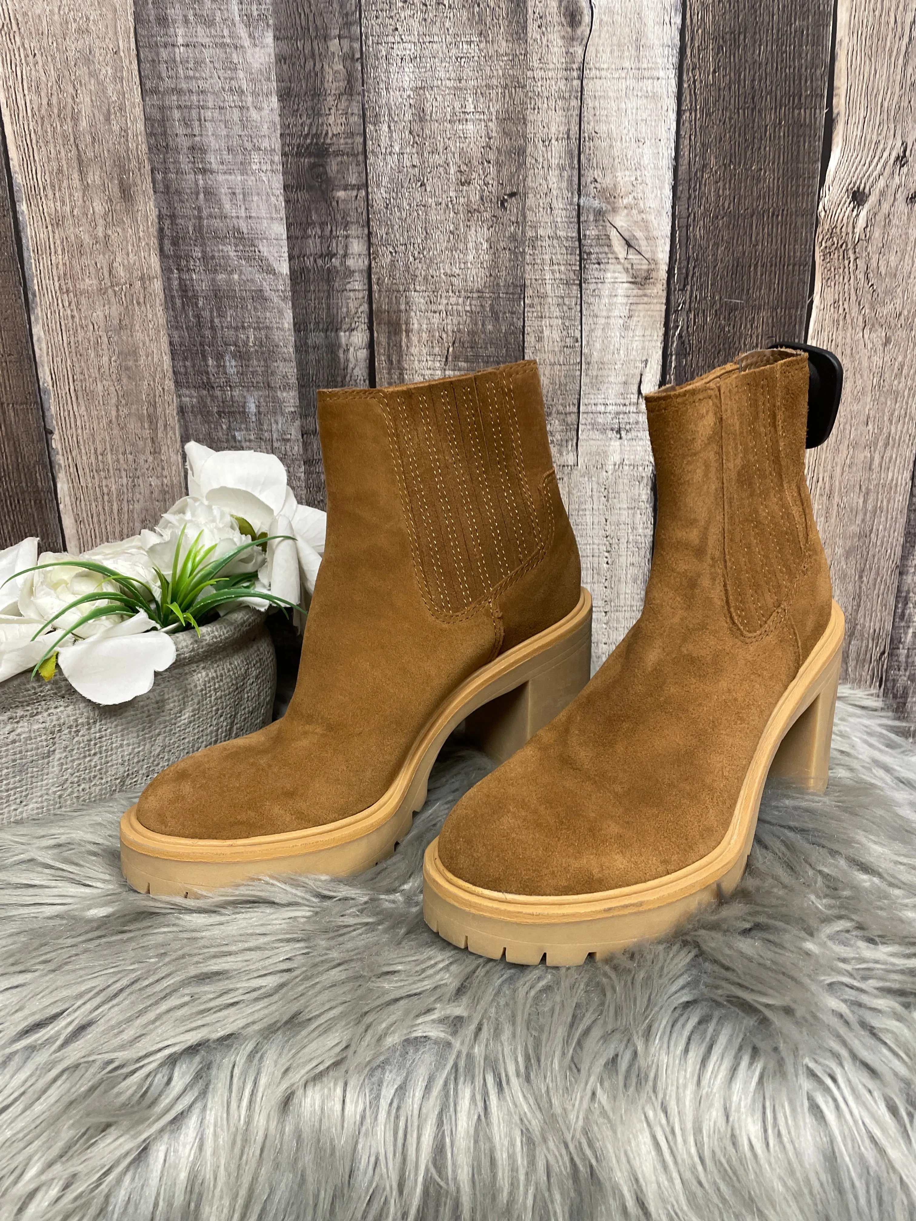 Boots Ankle Heels By Dolce Vita In Brown, Size: 7
