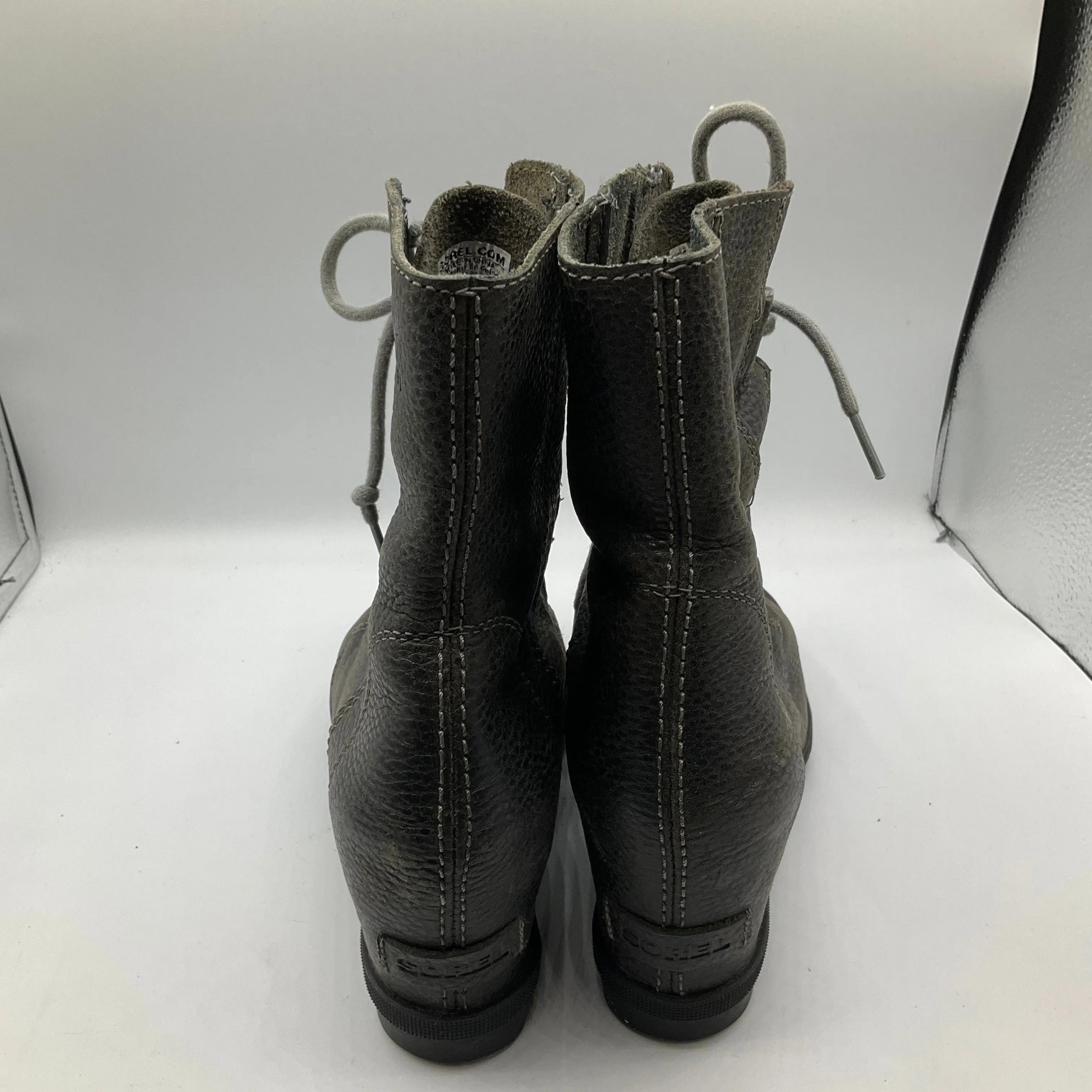 Boots Ankle Heels By Sorel In Grey, Size: 8.5