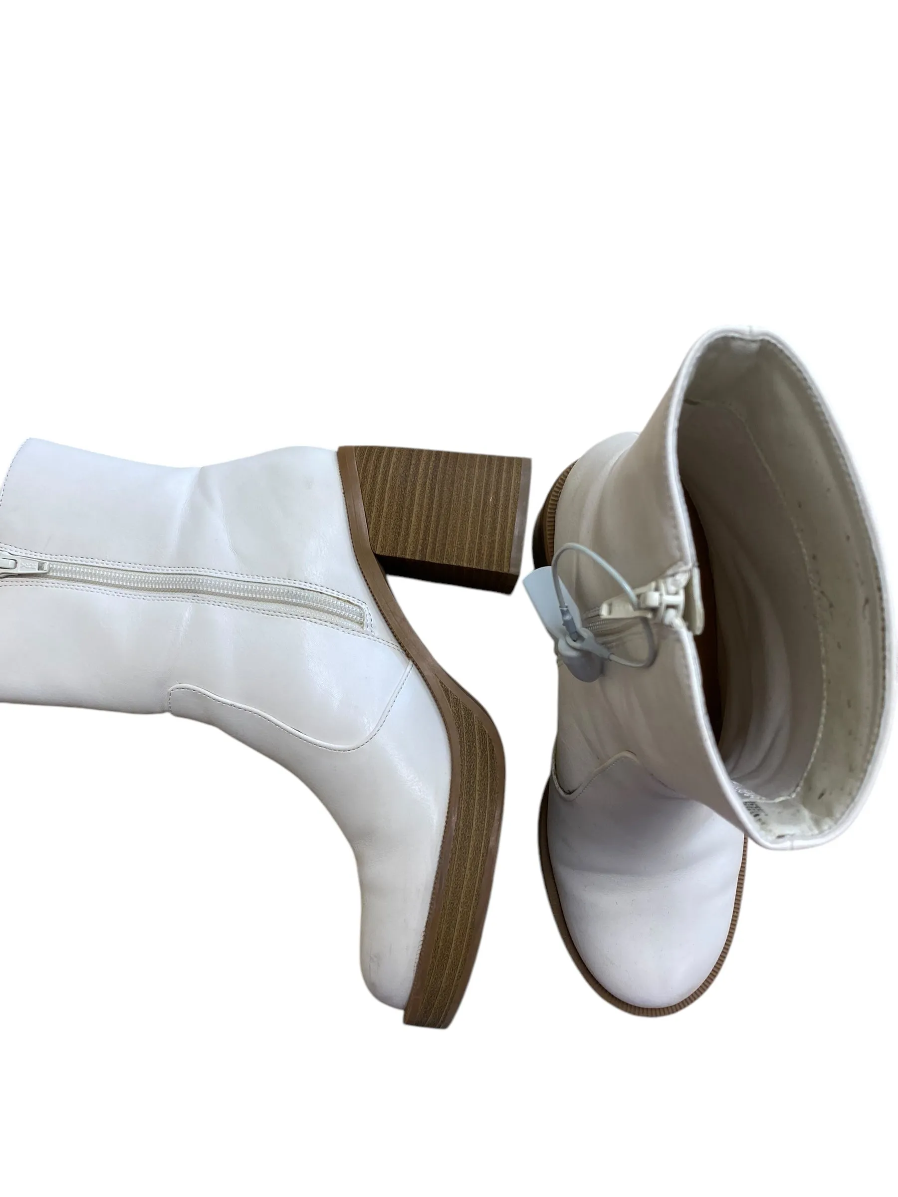 Boots Ankle Heels By Universal Thread In White, Size: 7