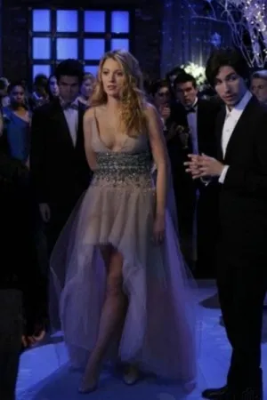 Champagne Blake Lively Sequins V Neck Prom Celebrity Formal Dress Serena van der Woodsen Dress Snowflake Ball Gossip Girl