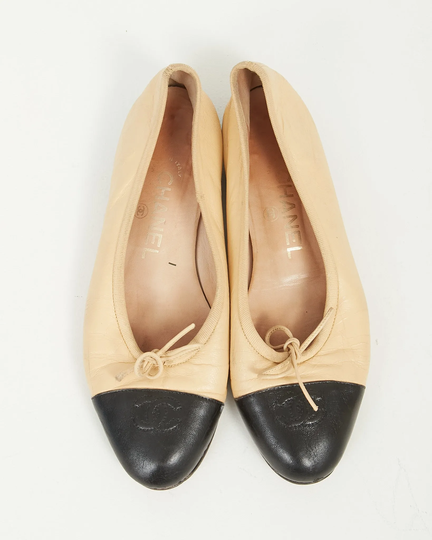 Chanel Beige/Black Classic Vintage Ballerina Flats - 37