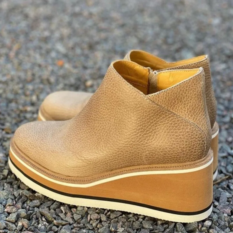Comfortable and fashionable orthopedic Shoes