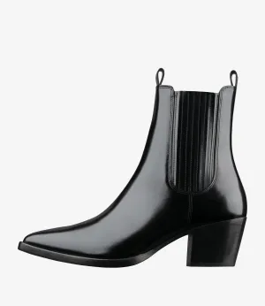Debbie Santiago boots