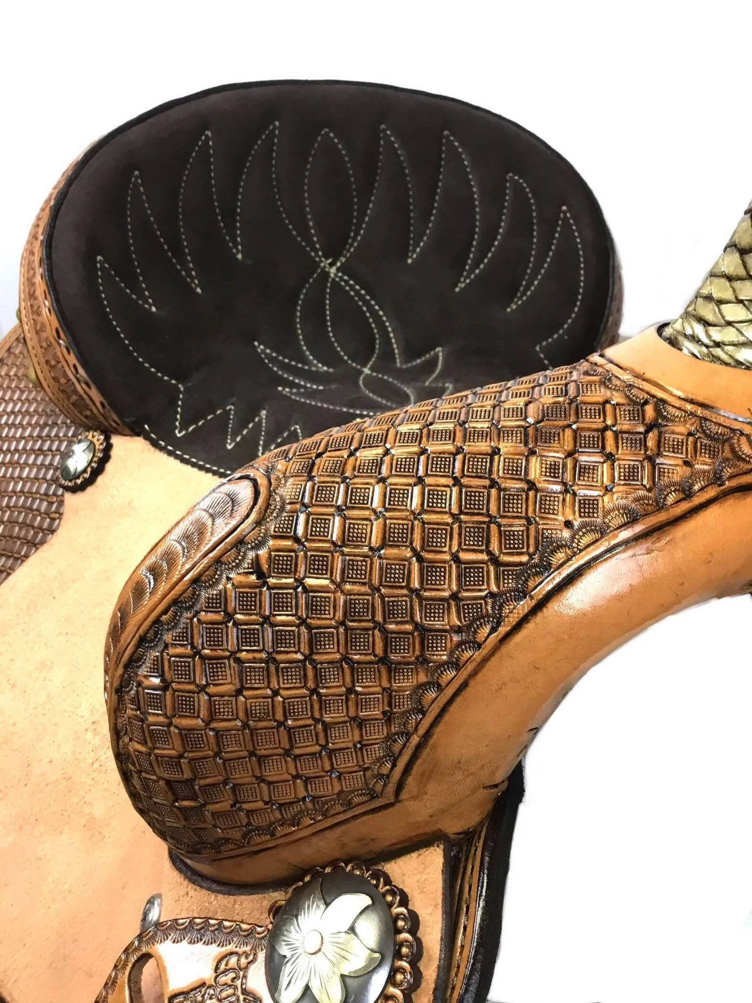 Flaming Columbine Barrel Saddle