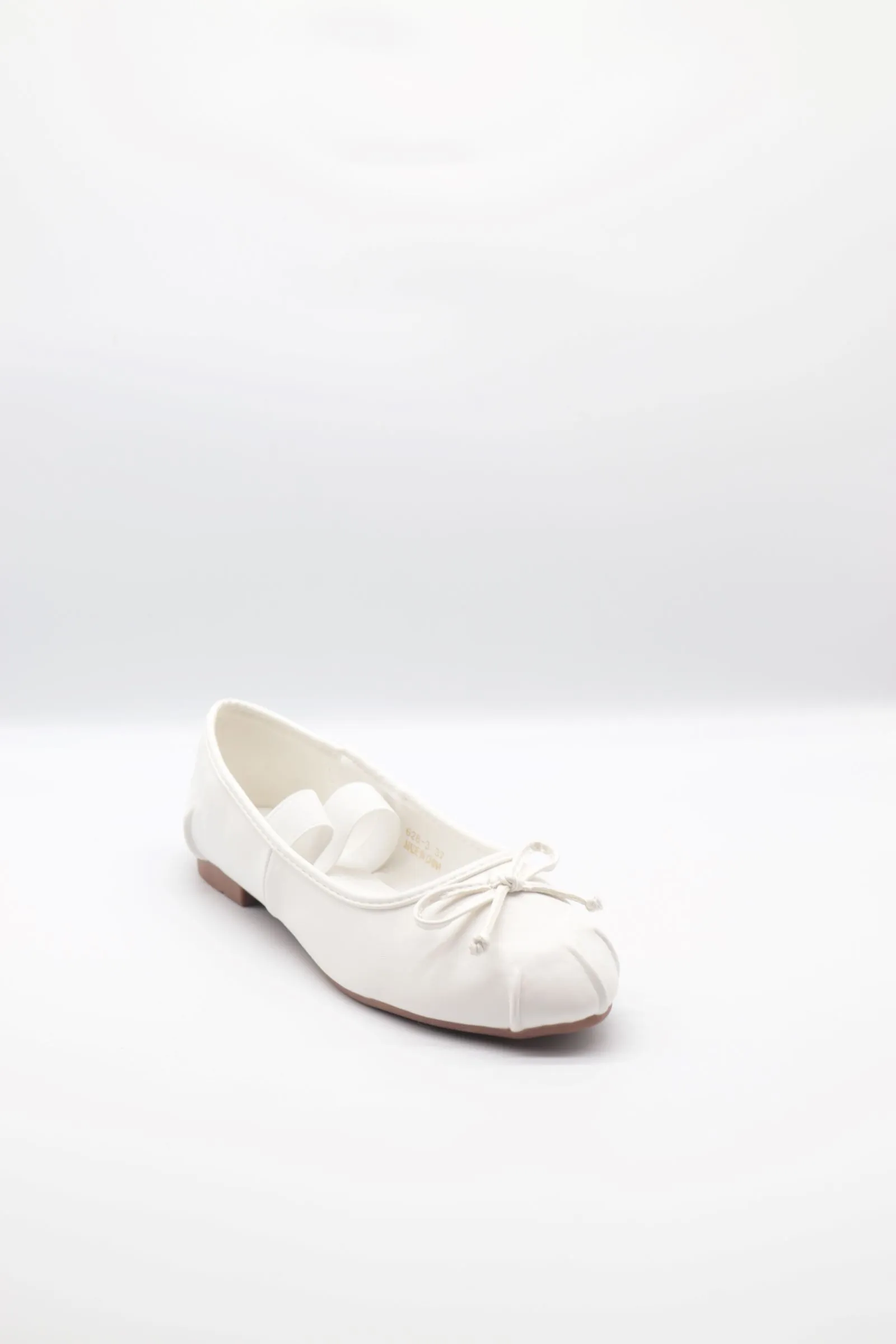 FLAT SHOE
