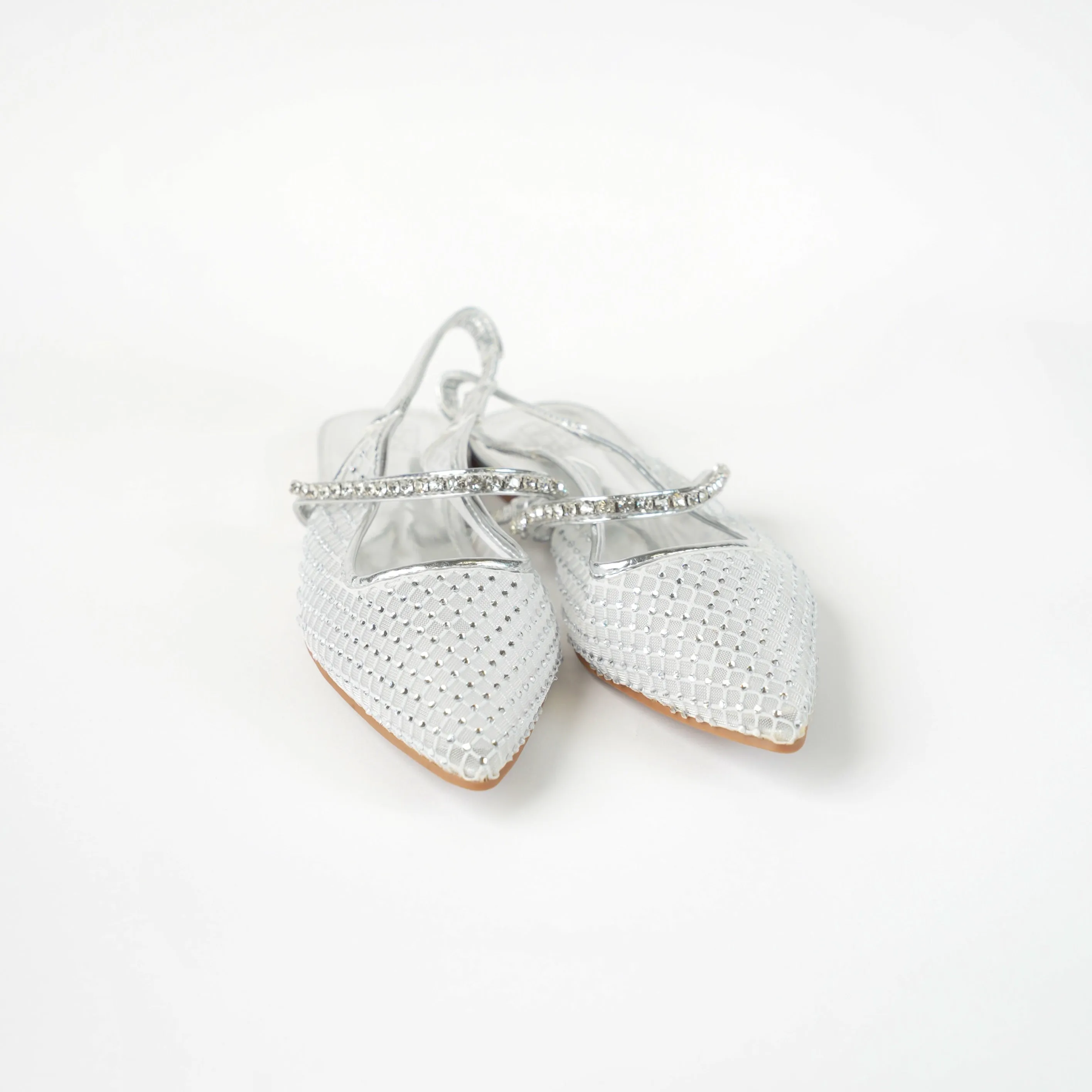 Flat shoe