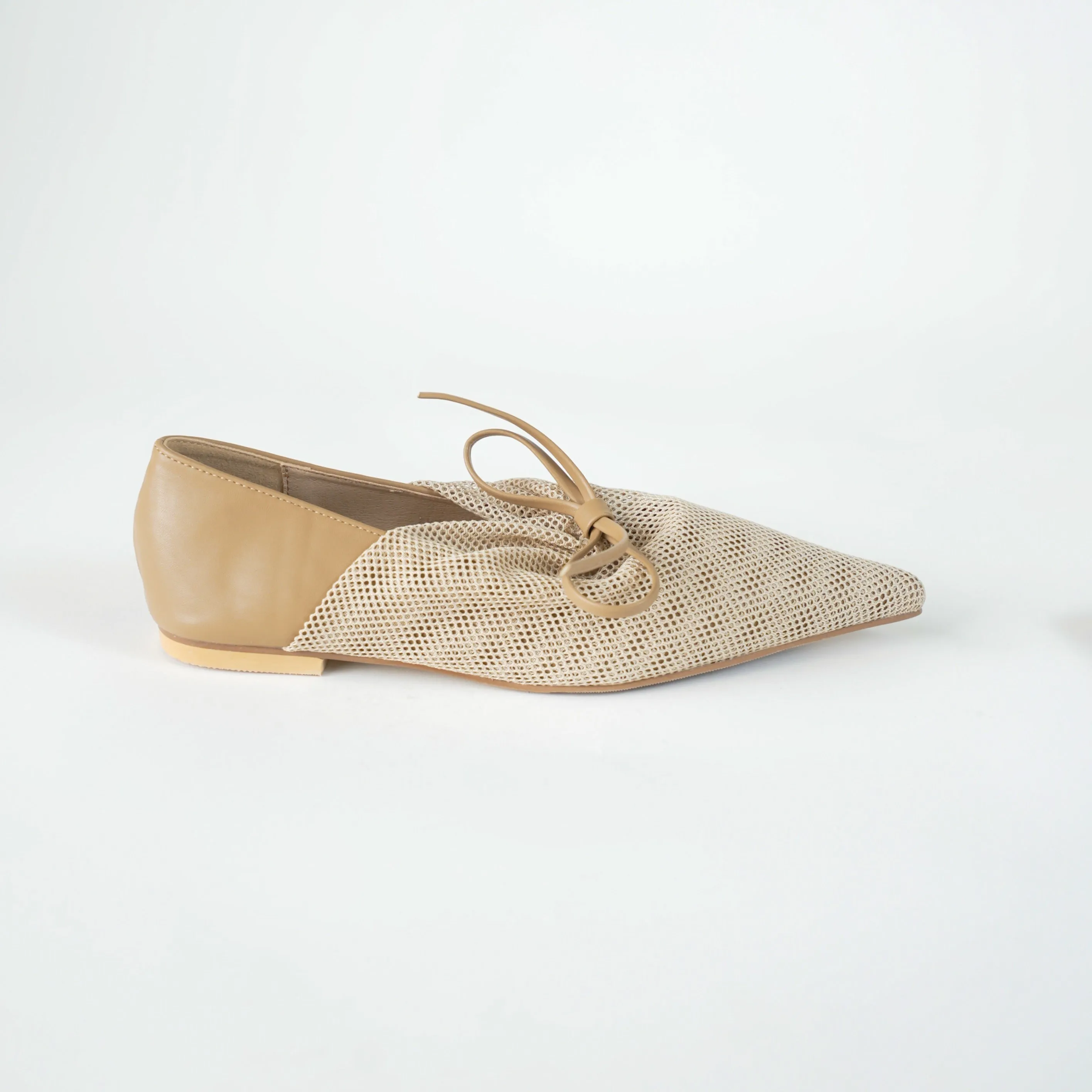 FLAT SHOE