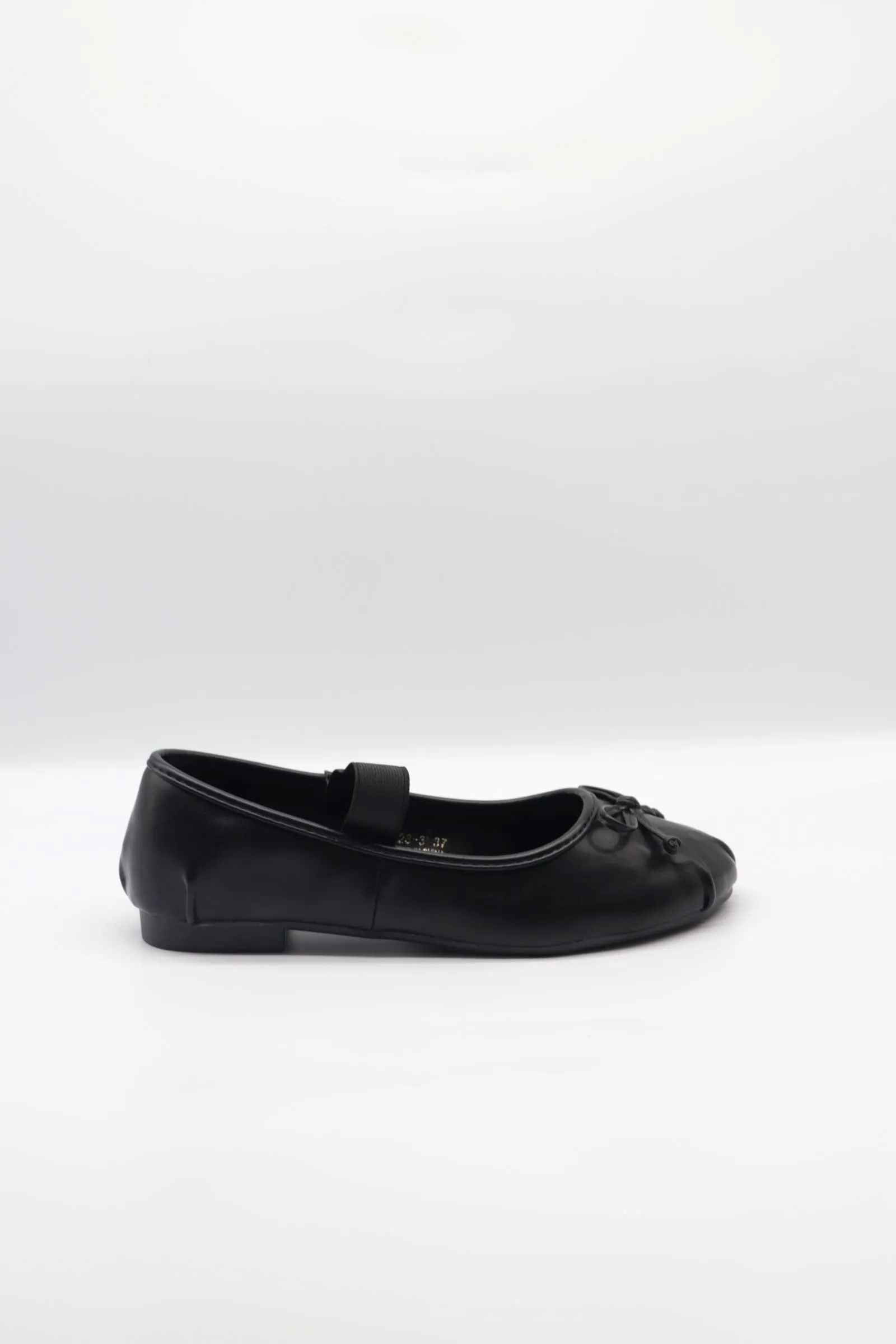 FLAT SHOE