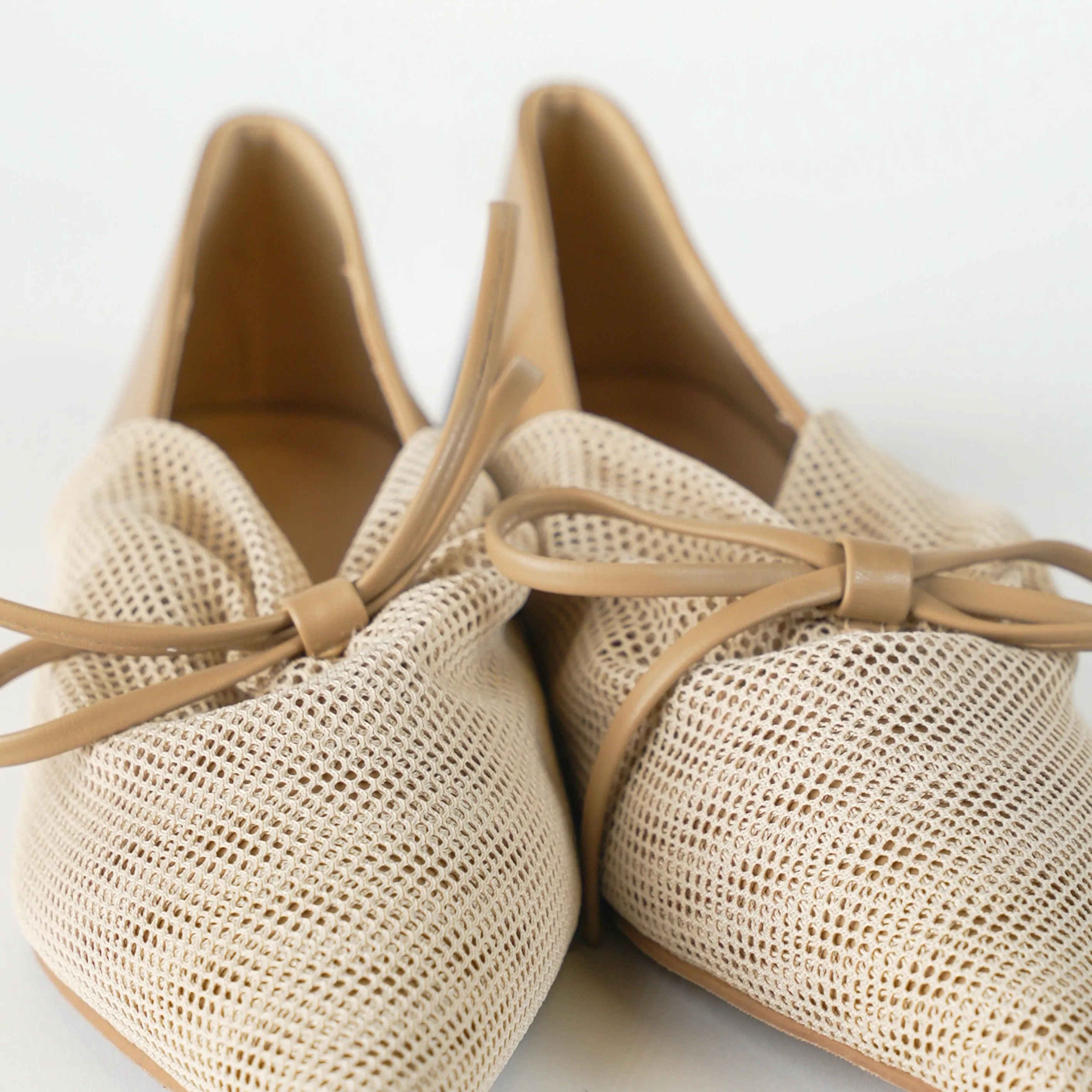 FLAT SHOE