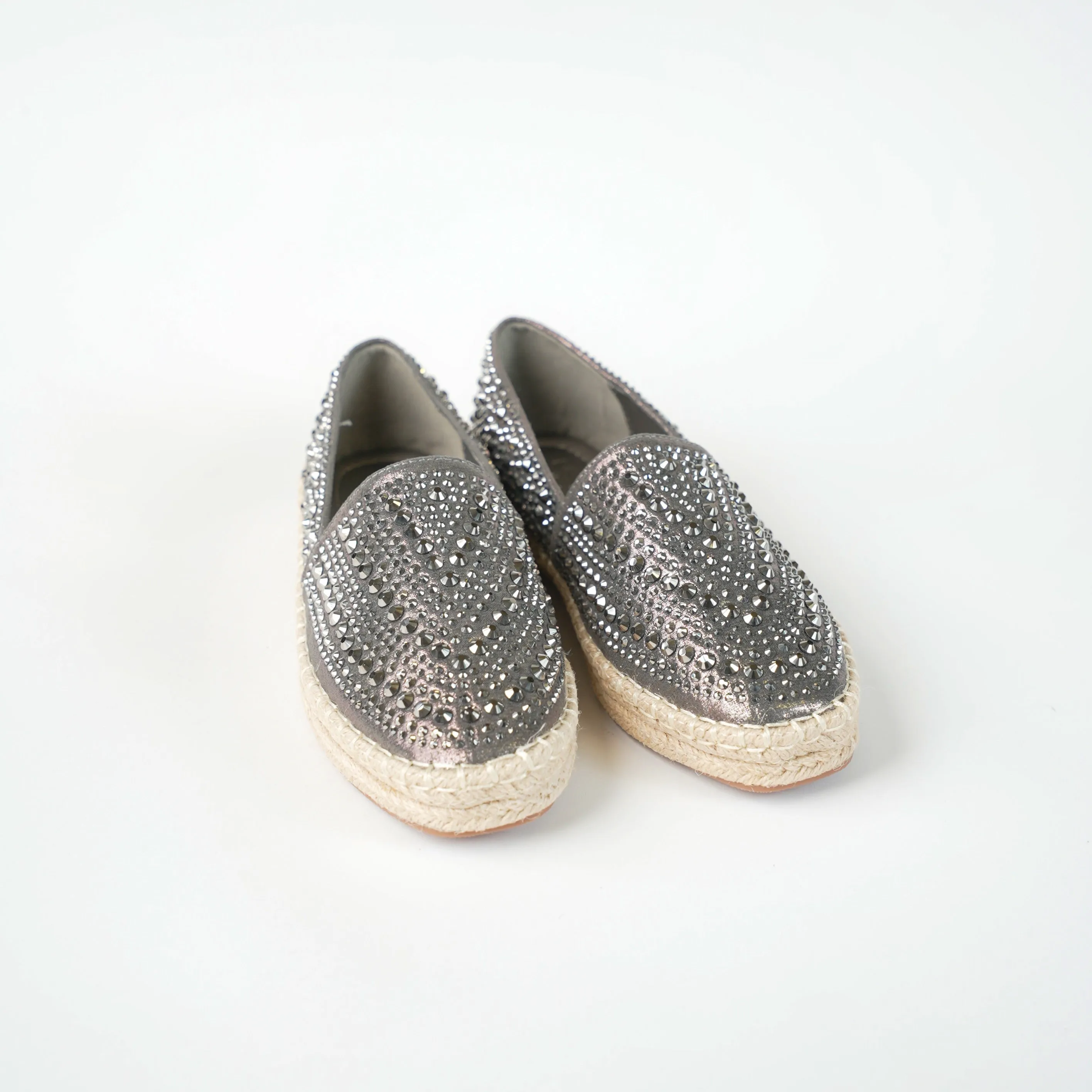 Flat shoe