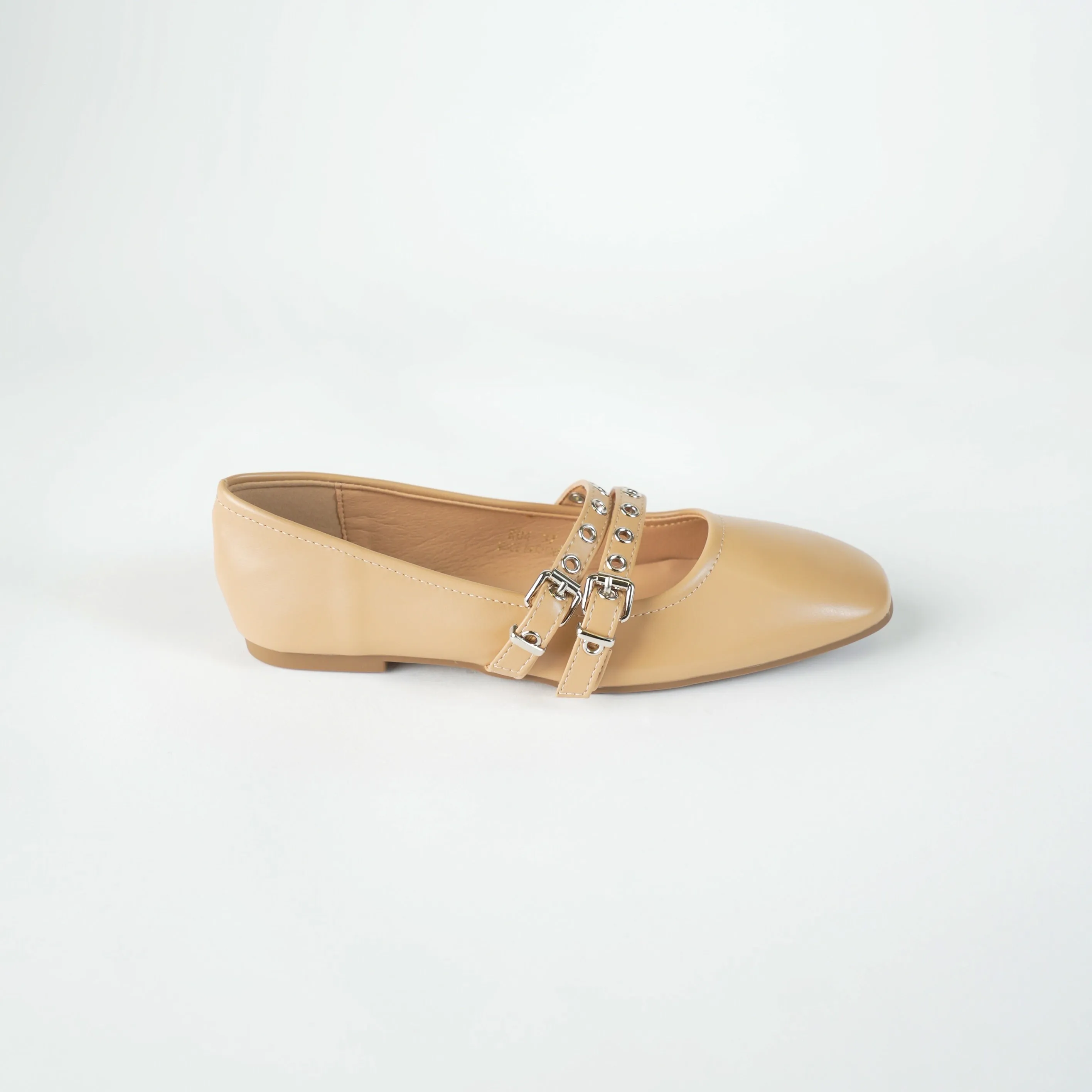 FLAT SHOE