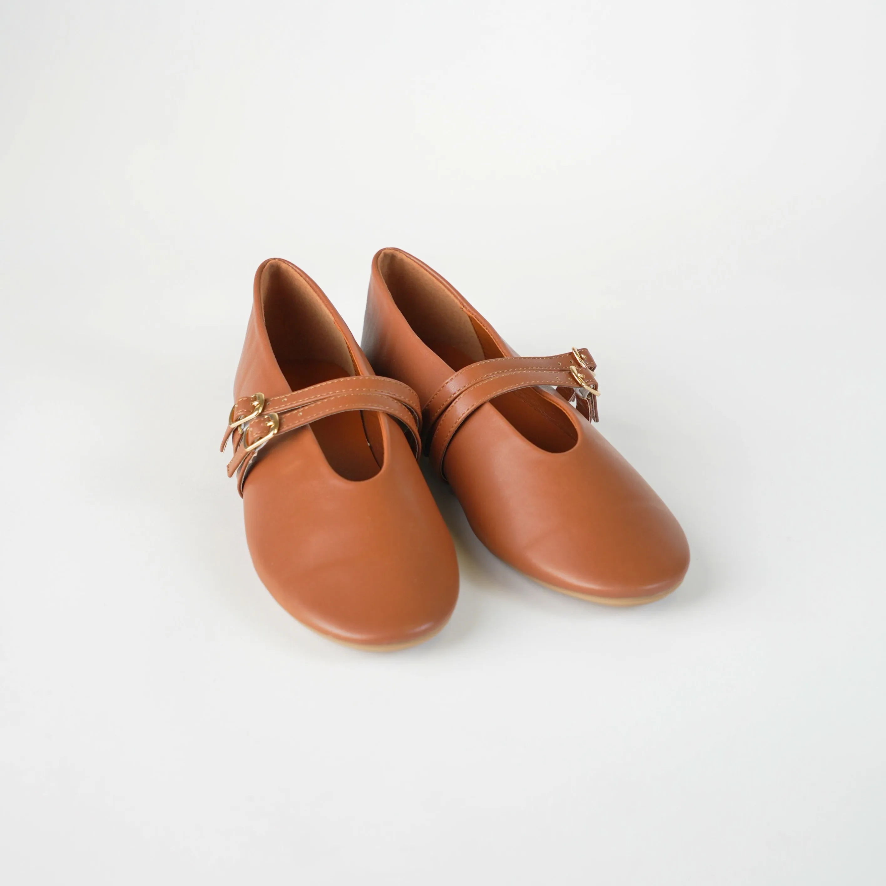 FLAT SHOE
