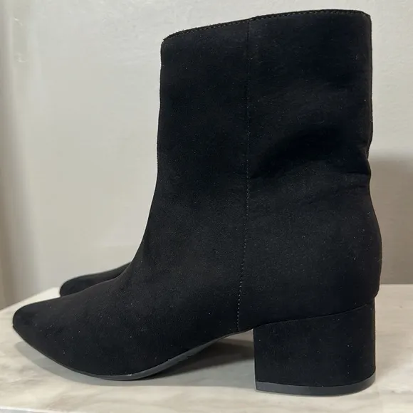 Marc Fisher Black Suede Pointy Toe Ankle Booties Size 6.5