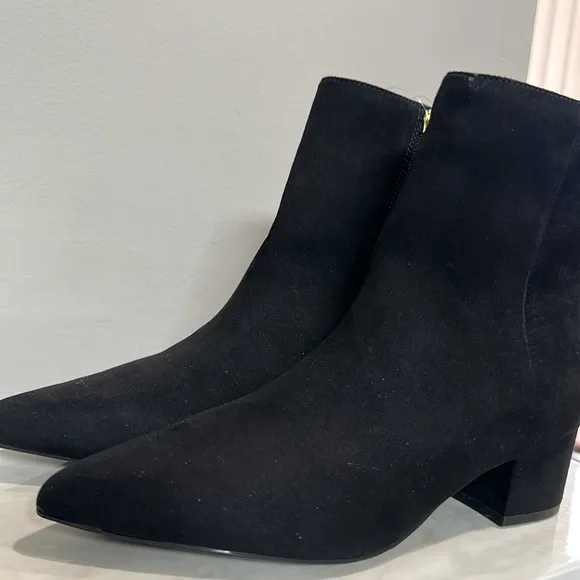 Marc Fisher Black Suede Pointy Toe Ankle Booties Size 6.5