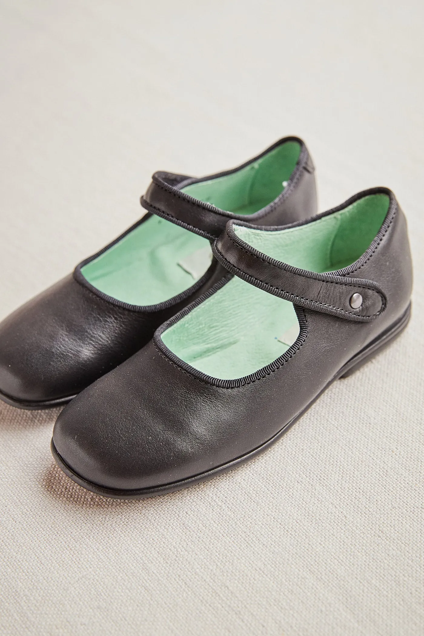 Papouelli Black Leather