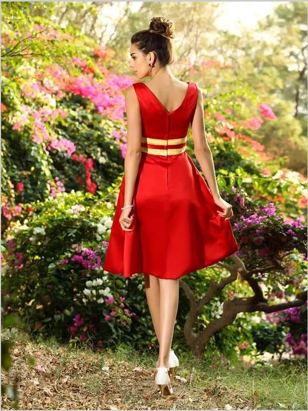 Princess V-neck Pleats Satin Bridesmaid Dresses With Bowknot