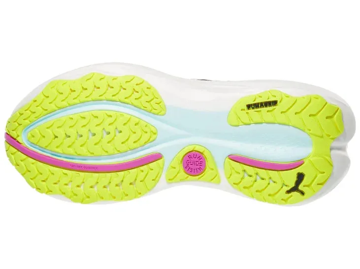 PUMA | ForeverRun Nitro 2 | Women's | Puma Black/Pure Magenta