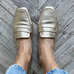 Reqins Champagne Metallic Loafer