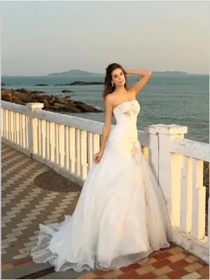 Satin Tulle Strapless Sleeveless Wedding Dresses Ball Gown With Hand-Made Flower
