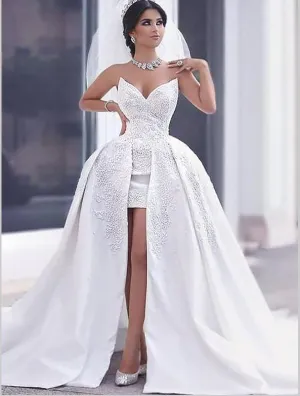 Sweetheart Beading Satin Sleeveless Wedding Dresses Chapel Train Ball Gown