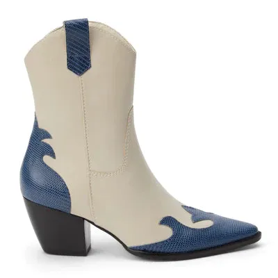 The Claude Boots