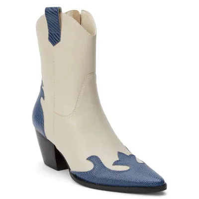 The Claude Boots