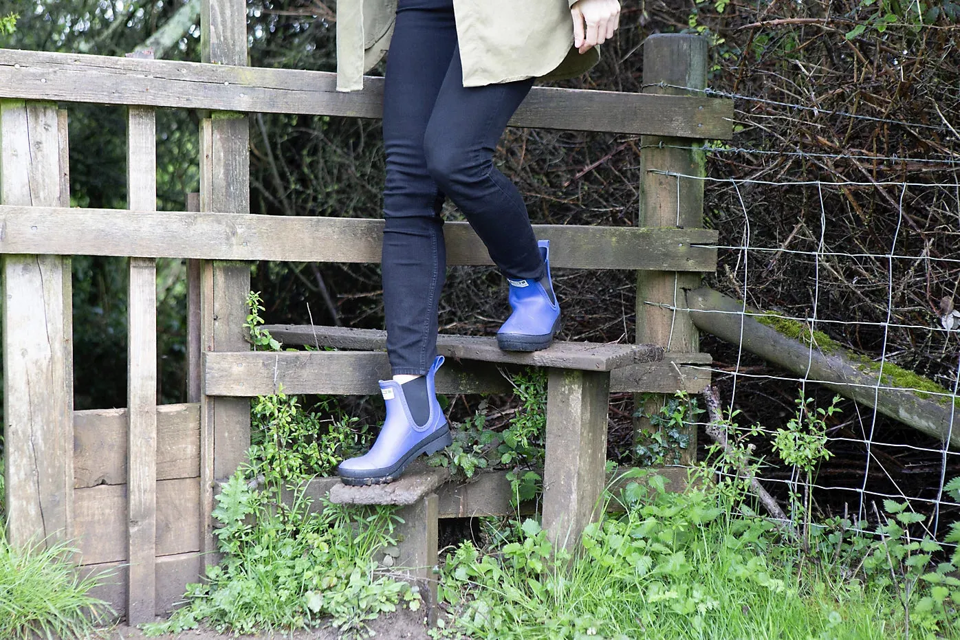 Town & Country Ankle Boot Blue Size 4