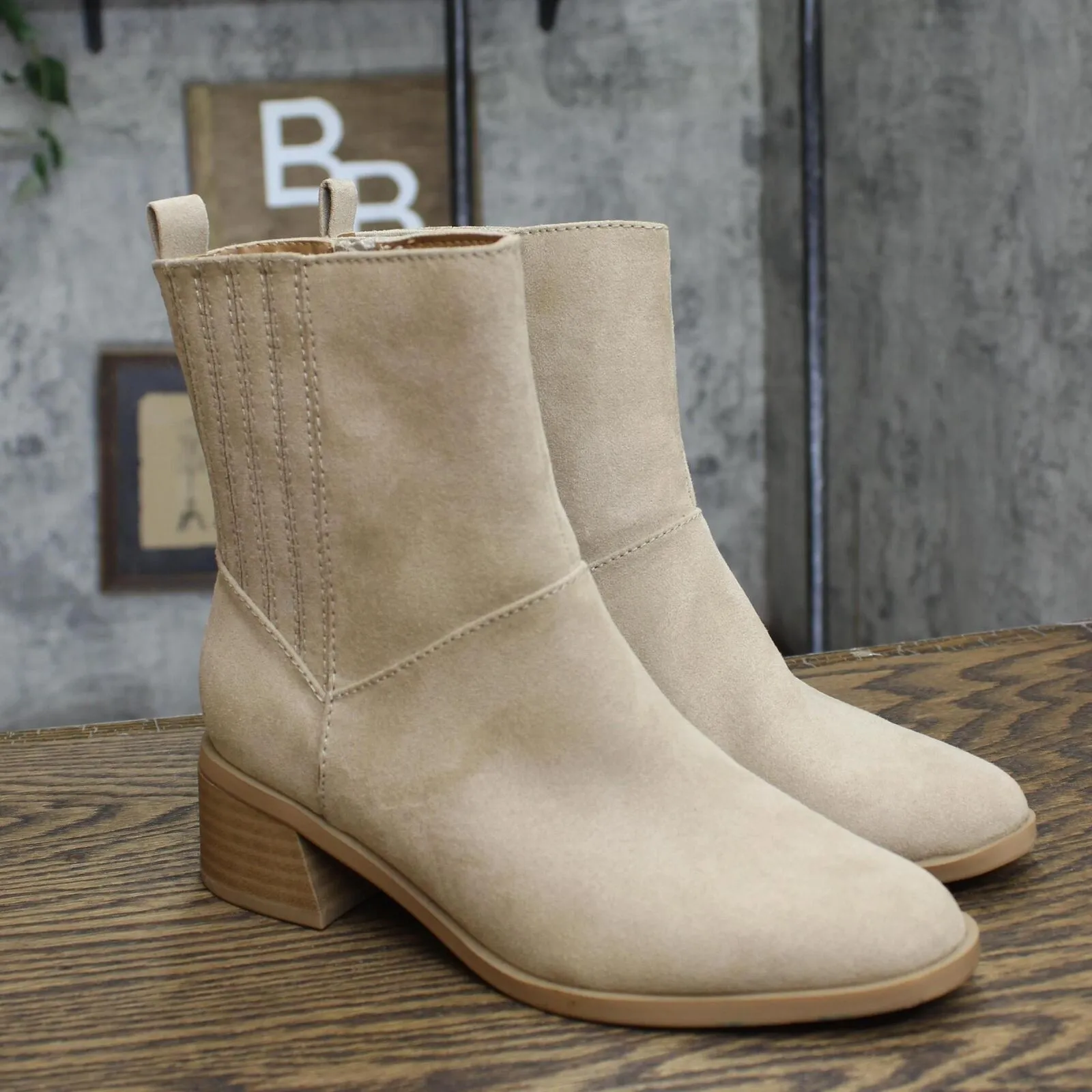Universal Thread Low Block Ankle Boots with Memory Foam Insole Taupe Brown 5.5M