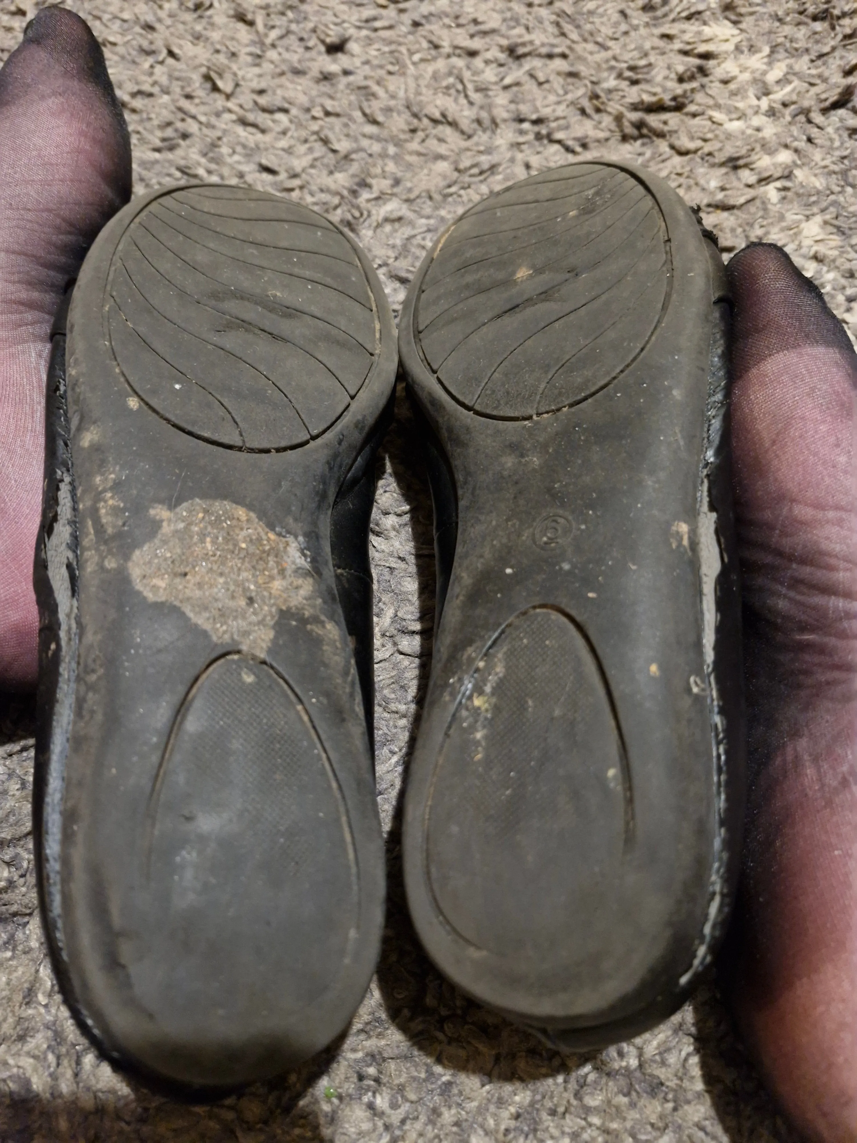 Well Worn Black ballerina Flats / UK6
